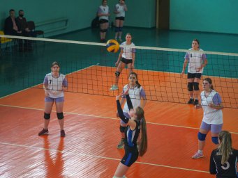 Стартовало первенство по волейболу памяти Семена Маркарьяна