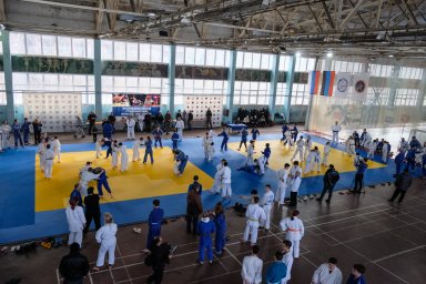 В Донецке прошел День борьбы