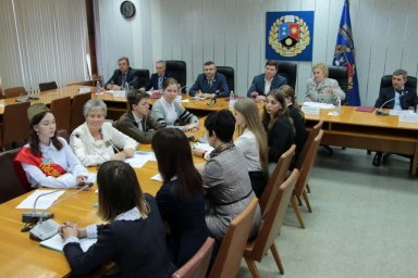 В Донецке подписали резолюцию о недопущении фальсификации истории и итогов Великой Отечественной войны