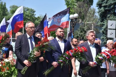 Всероссийская минута молчания: Денис Пушилин почтил подвиг погибших в годы Великой Отечественной войны