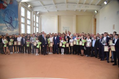 Денис Пушилин встретился с ведущими спортсменами Республики