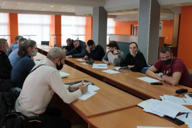 Девять команд юношей и шесть команд девушек