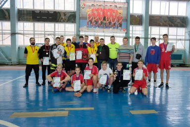 В Донецке прошло первенство по флорболу «Кубок Акул»
