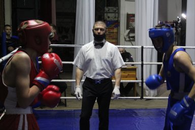 В Горловке стартовал турнир по боксу, памяти трагически погибшей семьи Булаевых и мирных жителей Донбасса
