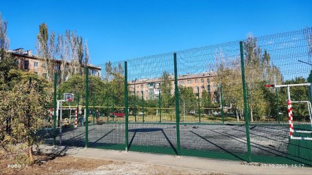 ​Завершается обустройство спортивной площадки в  Кировском
