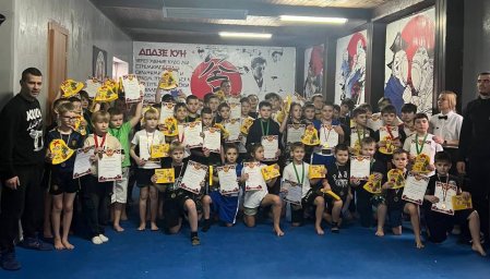 В двух спортивных клубах прошли клубные соревнования по кикбоксингу
