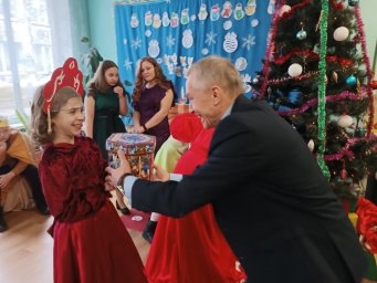 Подарки детям!