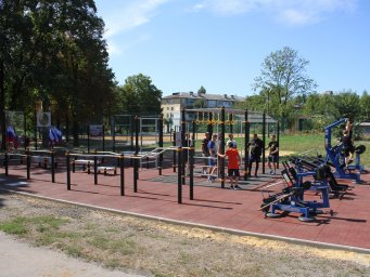 В Макеевке открыли новую спортплощадку ГТО
