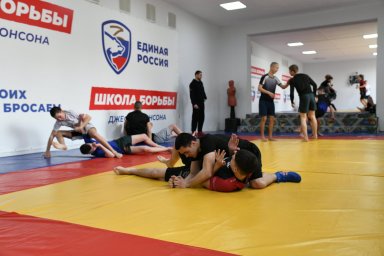 ​В Макеевке прошли открытые тренировки и мастер классы для юных спортсменов
