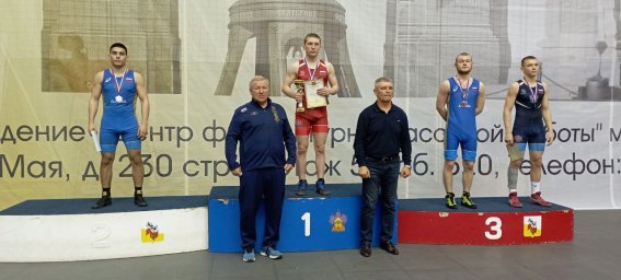 Борцы пополнили копилку сборной ДНР 4 медалями