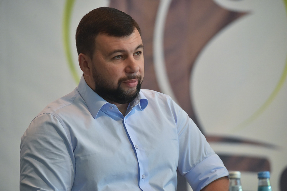 «Мы рассчитываем именно на молодежь»: Денис Пушилин принял участие в молодежном форуме «Идея. Территория возможностей»