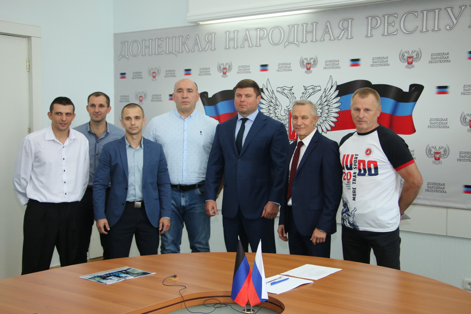 Владимир Антонов провел встречу с победителями Чемпионата России по дзюдо