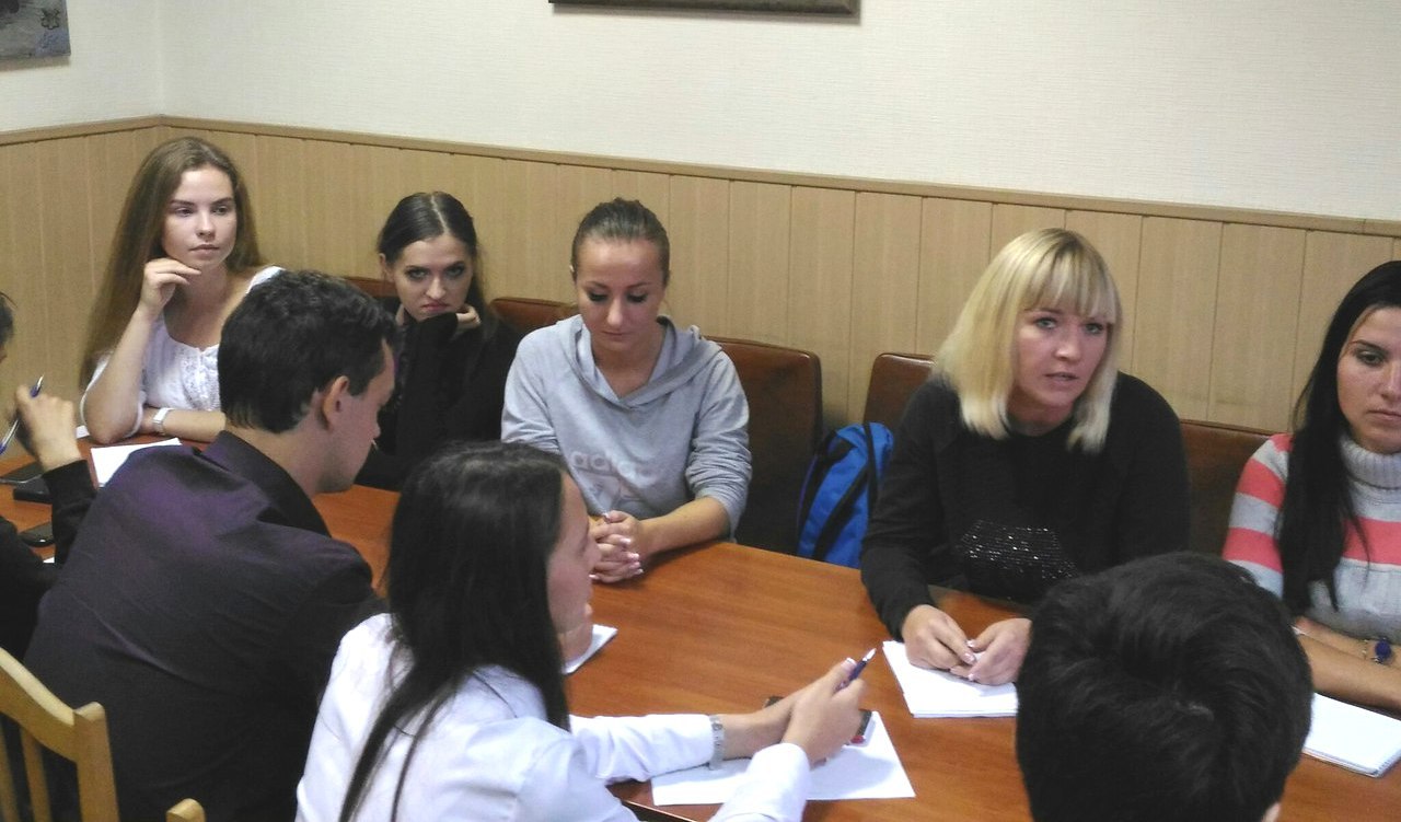 Министр спорта ДНР встретился с участниками молодёжного Форума "Территория смыслов на Клязьме"
