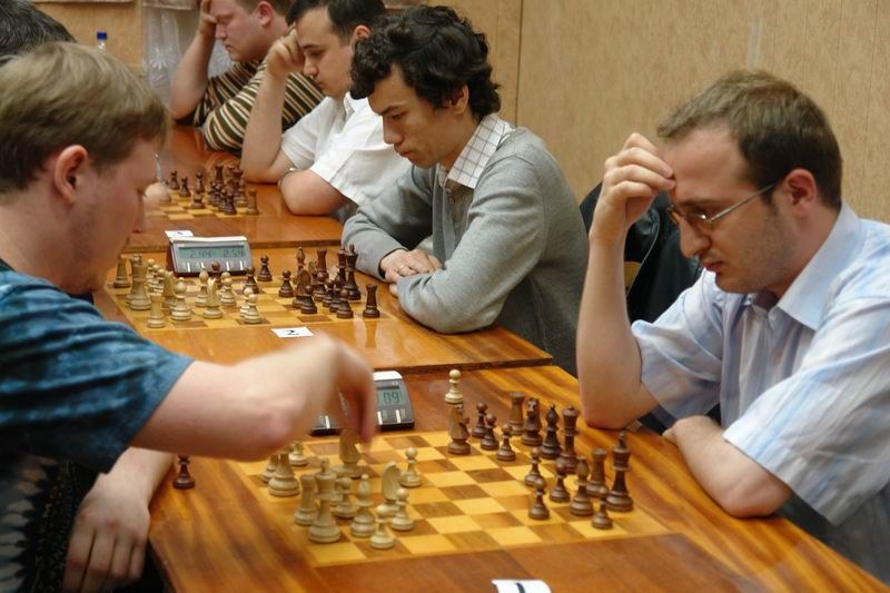 Соревнования по пауэрлифтингу объединили в Макеевке более 200 спортсменов ДНР и ЛНР