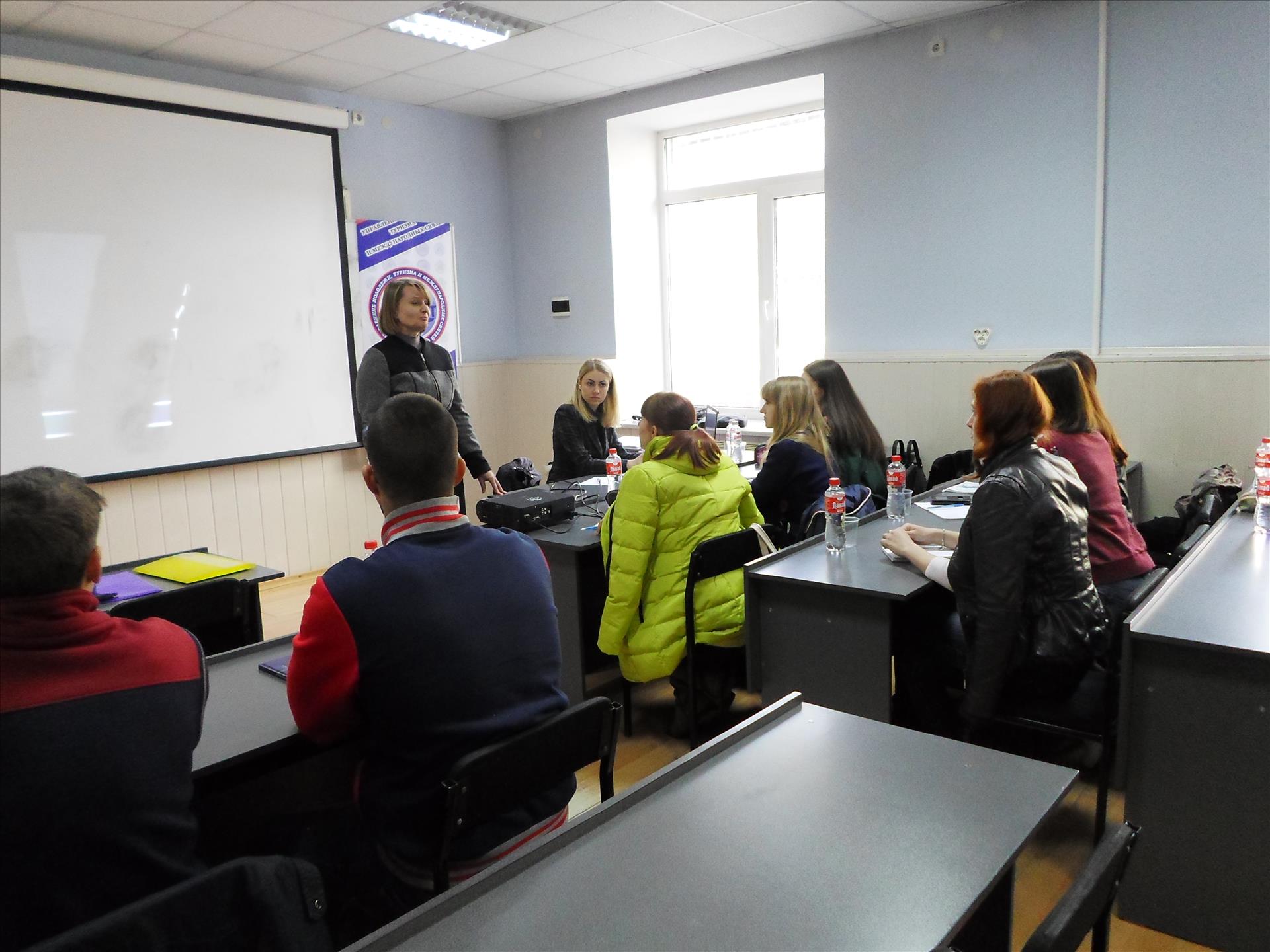 Специалист Министерства встретилась с участниками Республиканского проекта «Школа лидеров»
