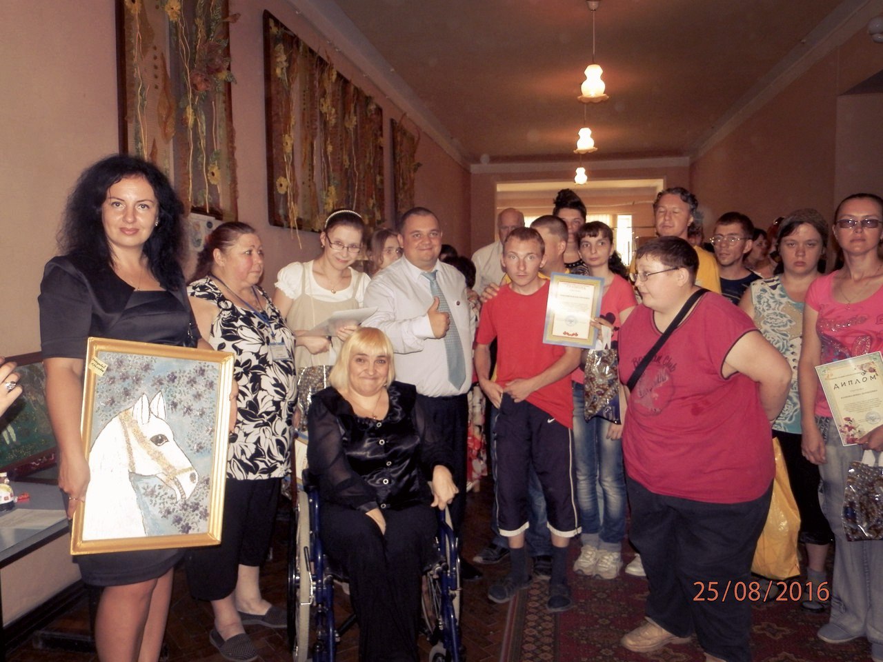 Выставка творчества людей с ограниченными физическими возможностями в Горловке