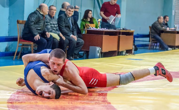 Сборная ДонНАСА стала чемпионом универсиады по вольной борьбе
